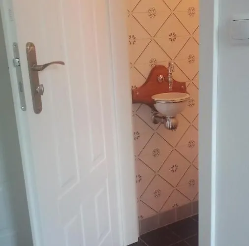 Dwor Zalipie W Starych Zambskach Séjour à la ferme *